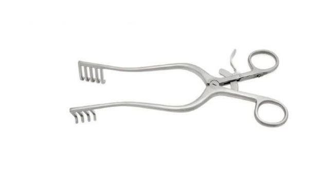  Travers retractor self retaining, internal rack, 210mm long