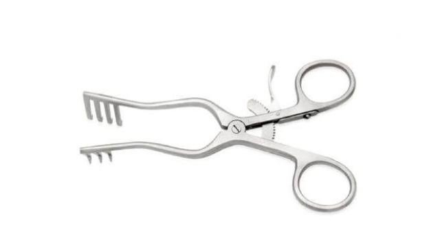 Weitlaner retractor self retaining, 140mm long